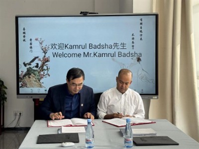 التوصل إلى توافق في الآراء حول التعاون الاستراتيجي لكبسولة الفضاء مع عملاء دبي